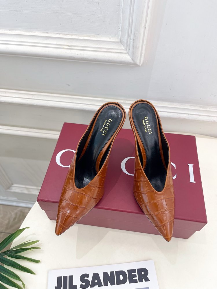 Туфли женские