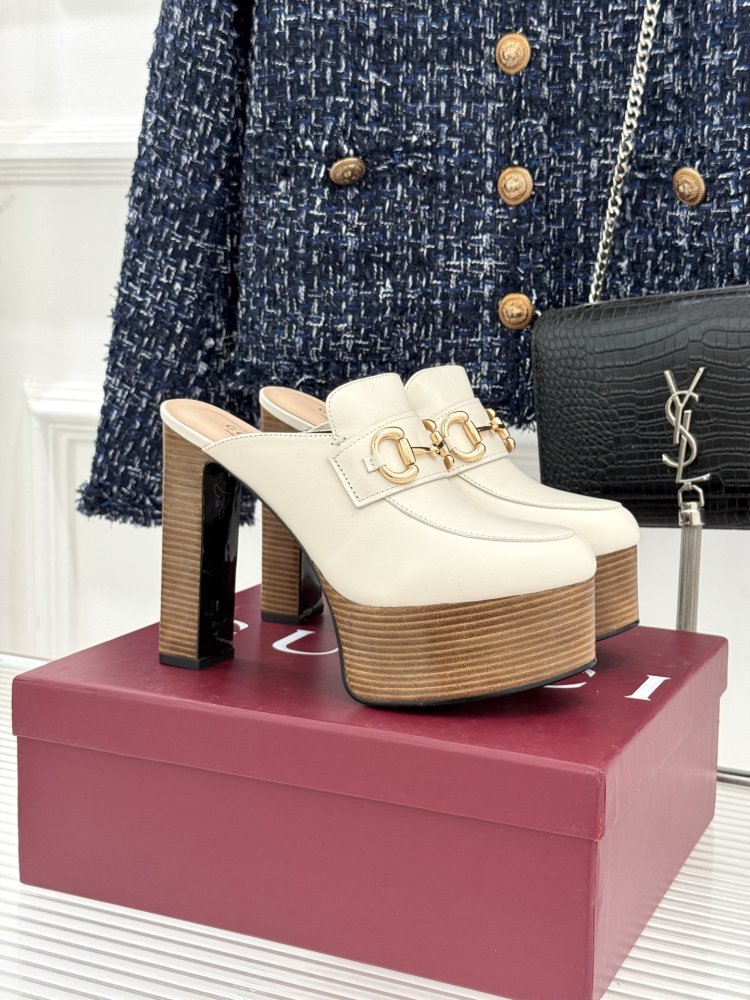 Туфли женские