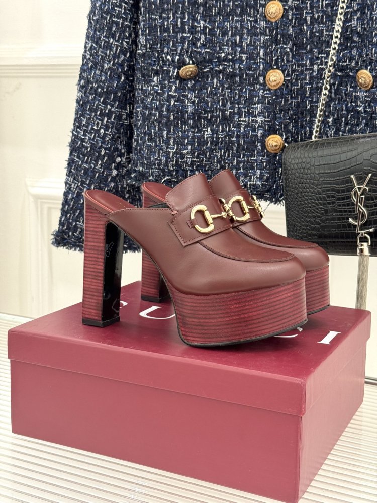 Туфли женские