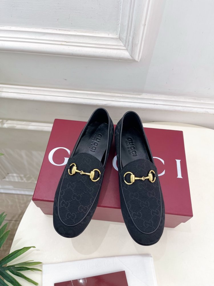 Туфли женские