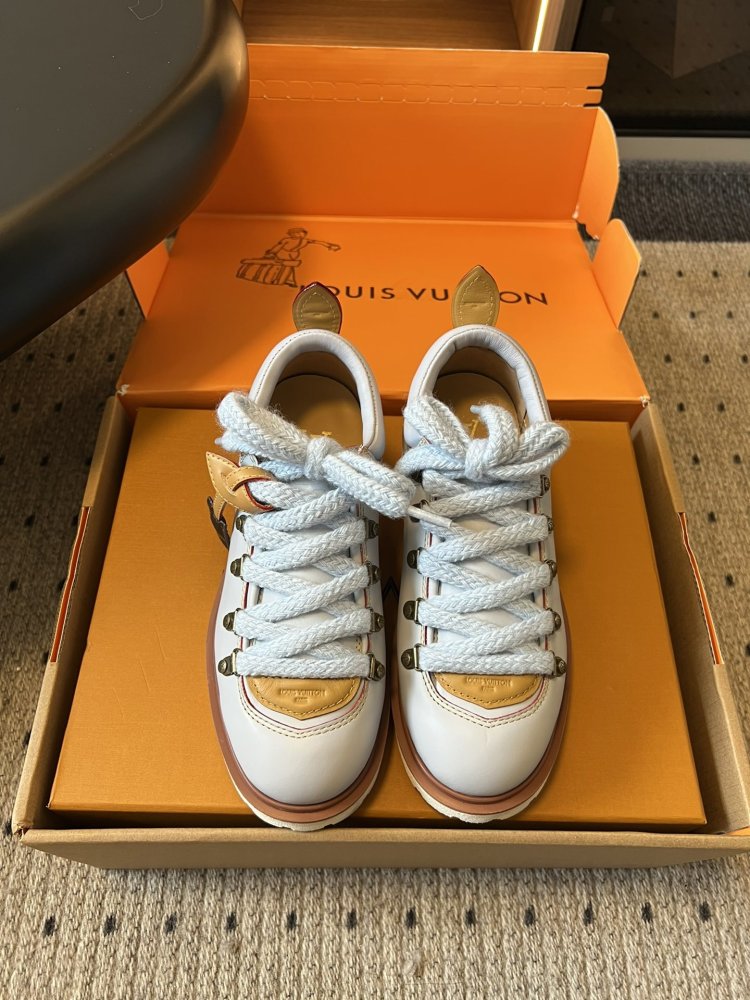 Туфлі жіночі