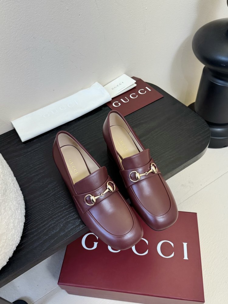 Туфли женские