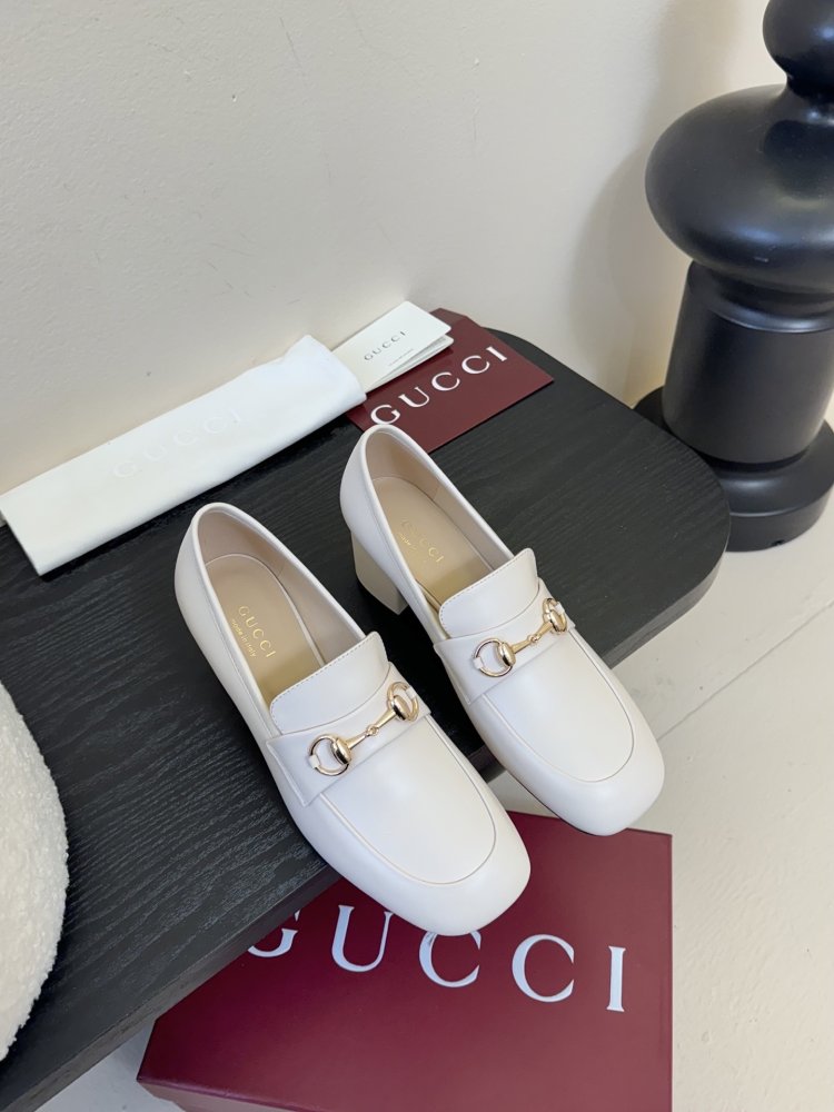 Туфли женские