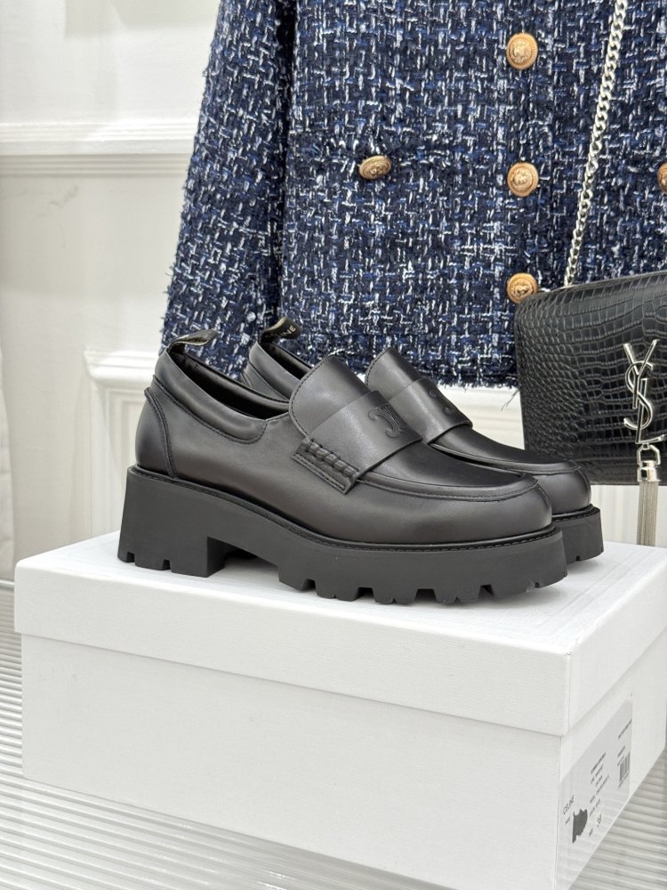 Туфлі жіночі