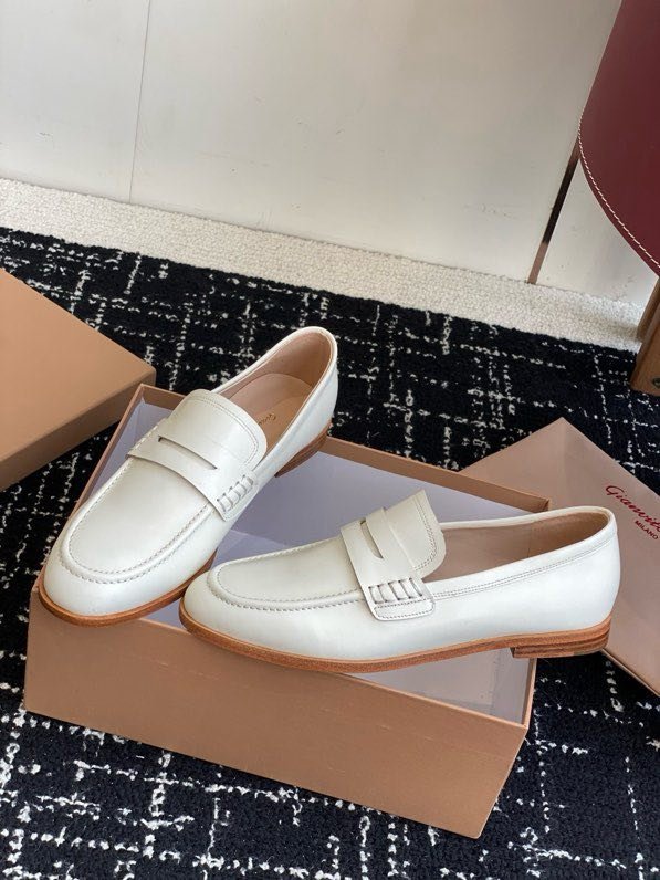 Туфлі жіночі