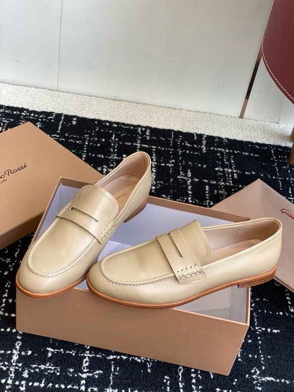 Туфлі жіночі