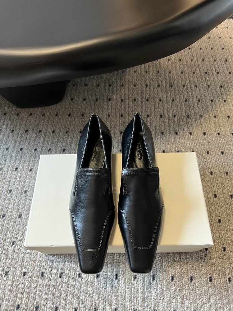 Туфлі жіночі