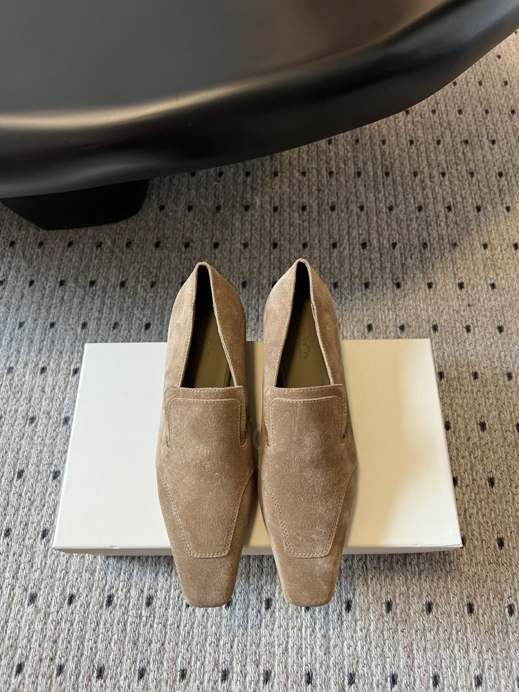 Туфлі жіночі