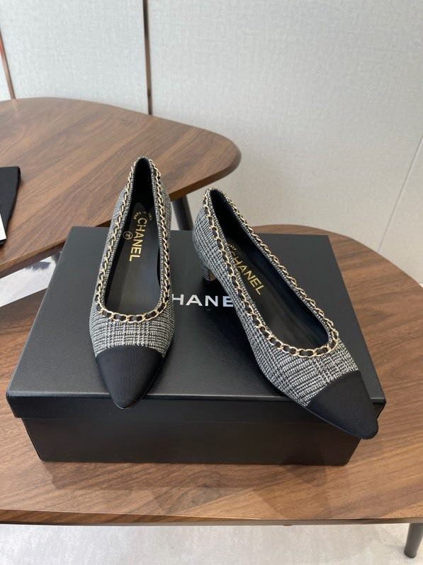 Туфлі жіночі