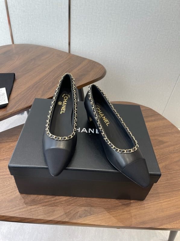 Туфлі жіночі