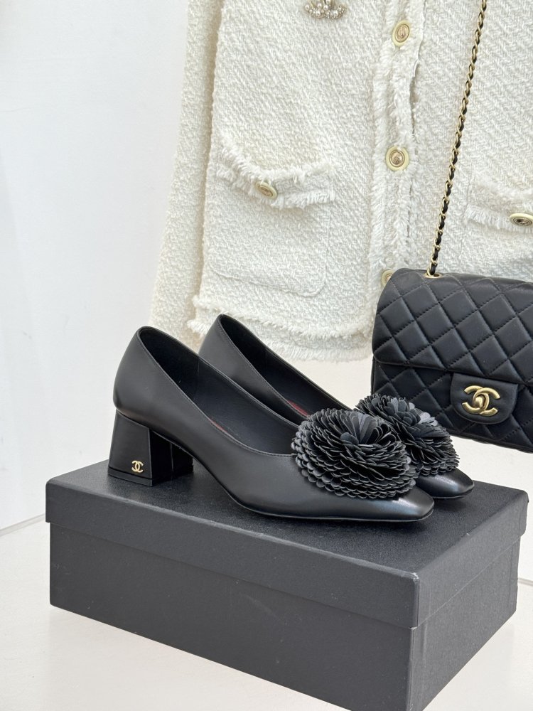 Туфлі жіночі