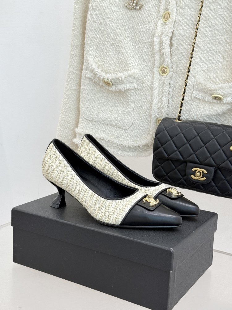 Туфлі жіночі