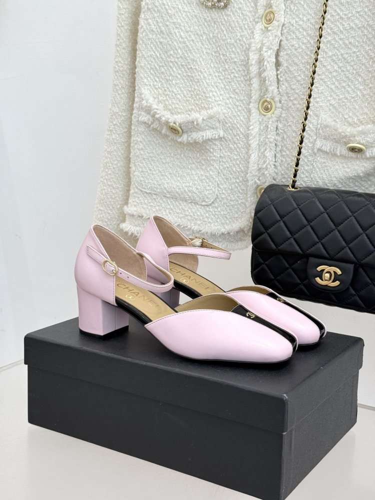 Туфлі жіночі