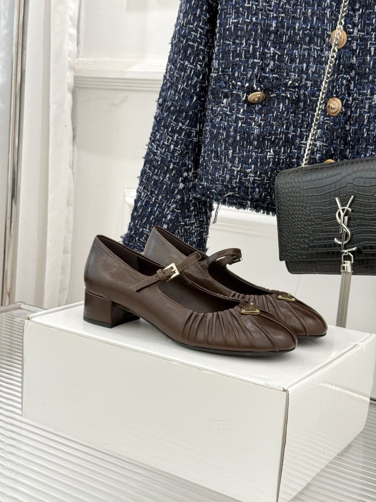 Туфли женские