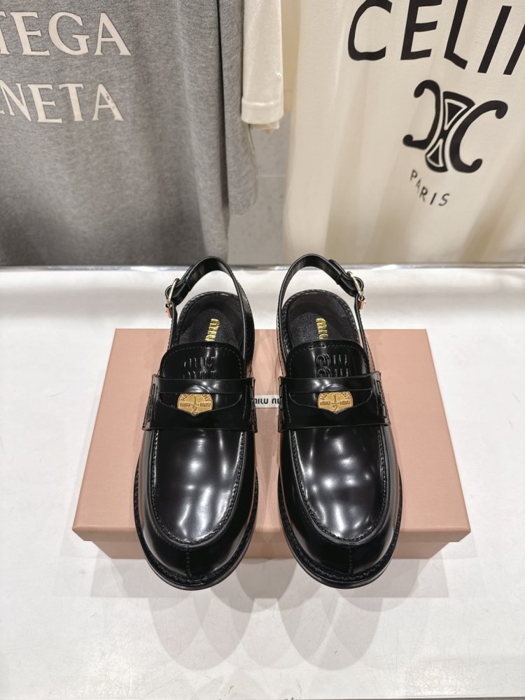 Shoes women's