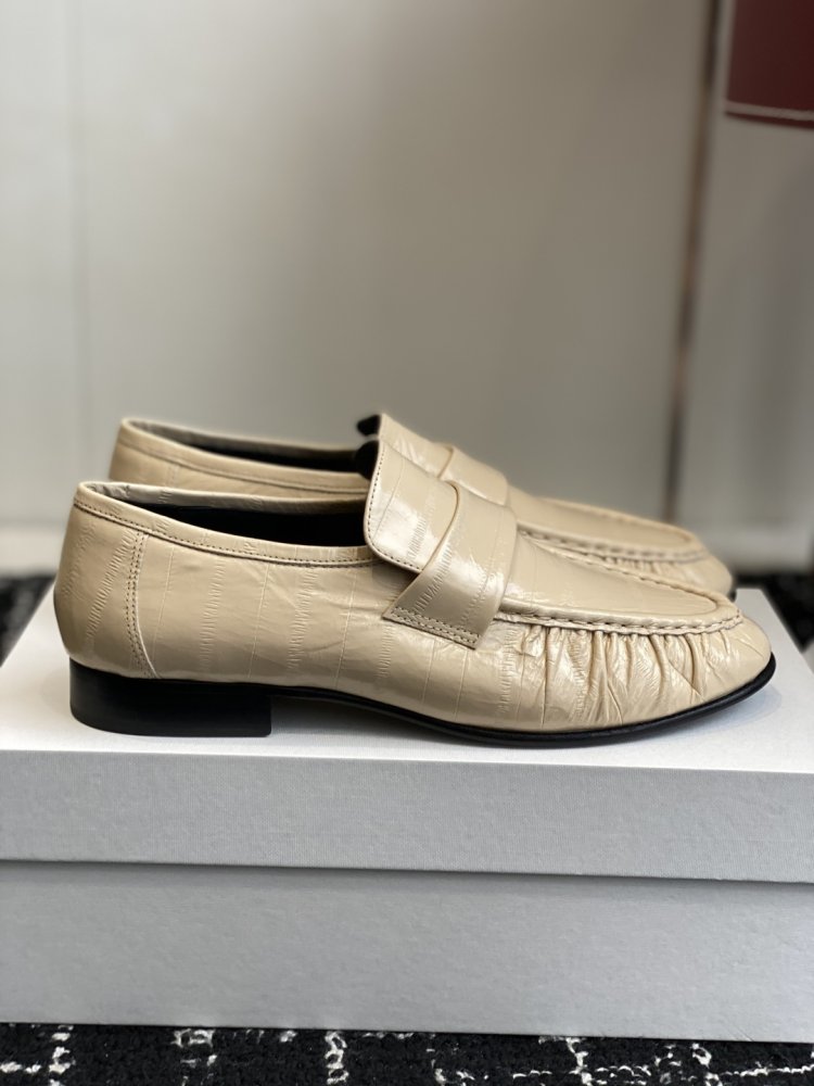 Туфли женские фото 2