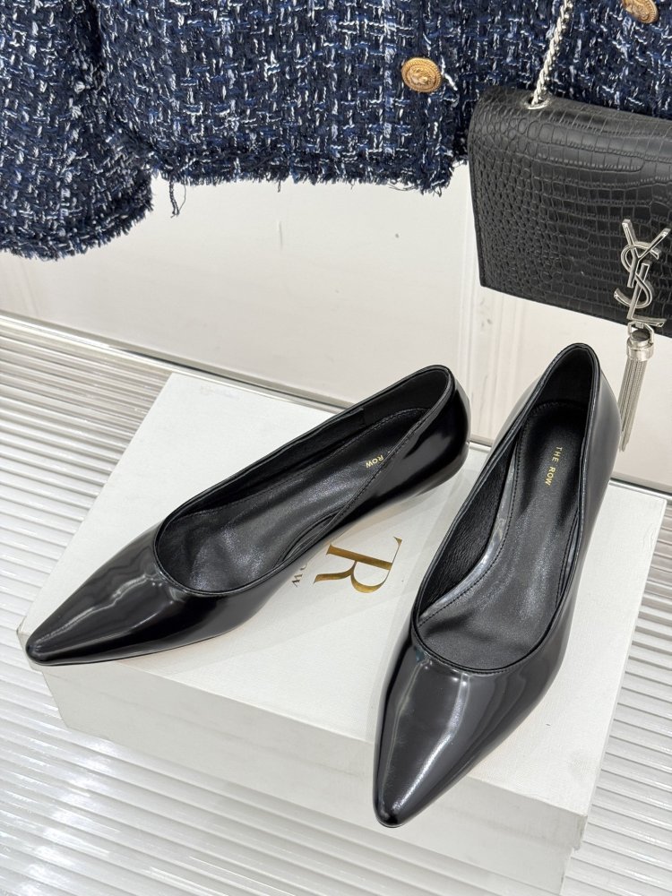 Туфлі жіночі фото 2