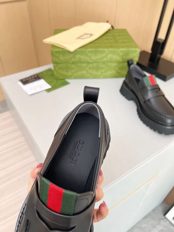 Туфлі жіночі фото 2