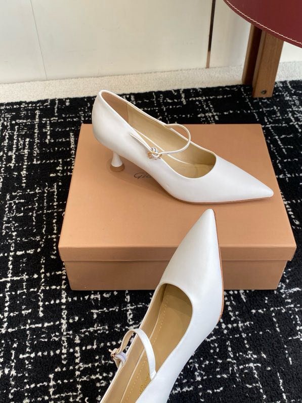 Туфли женские фото 2