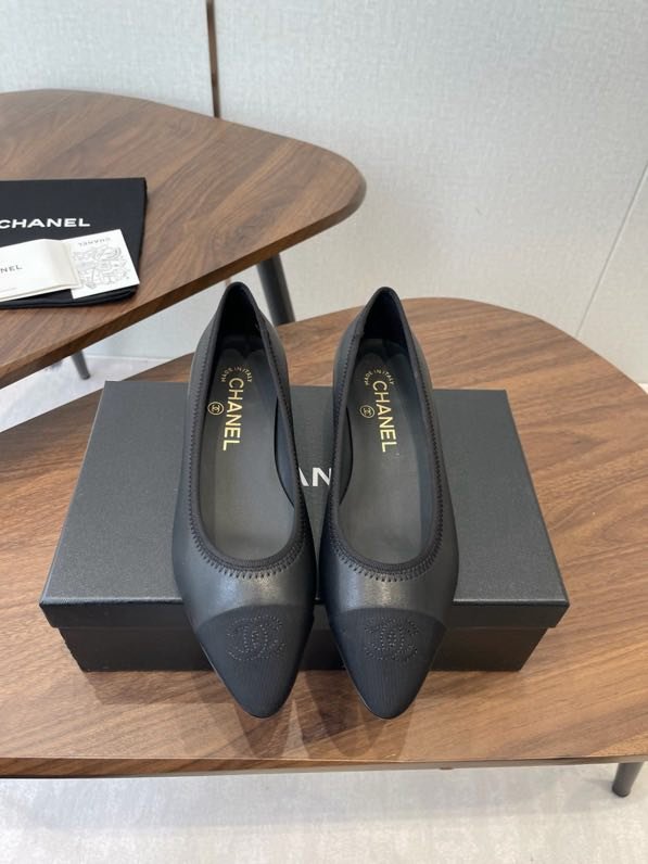 Туфлі жіночі фото 2