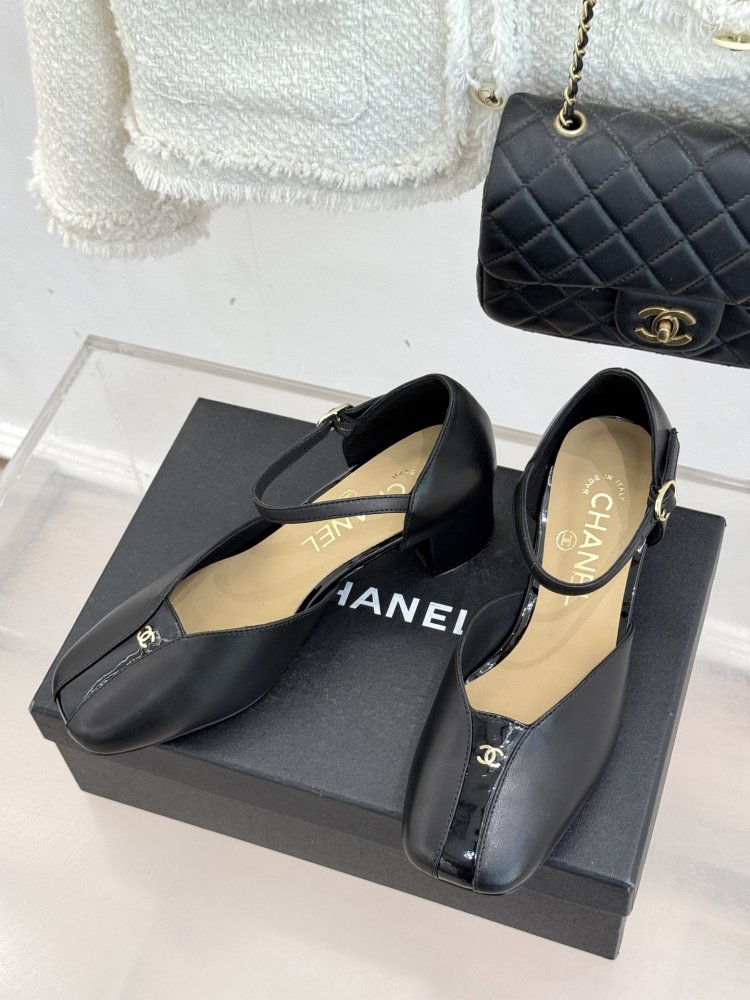 Туфлі жіночі фото 2