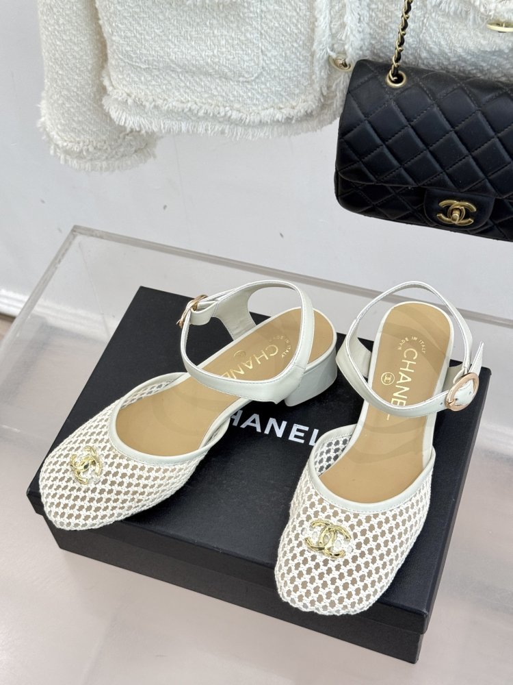 Туфлі жіночі фото 2