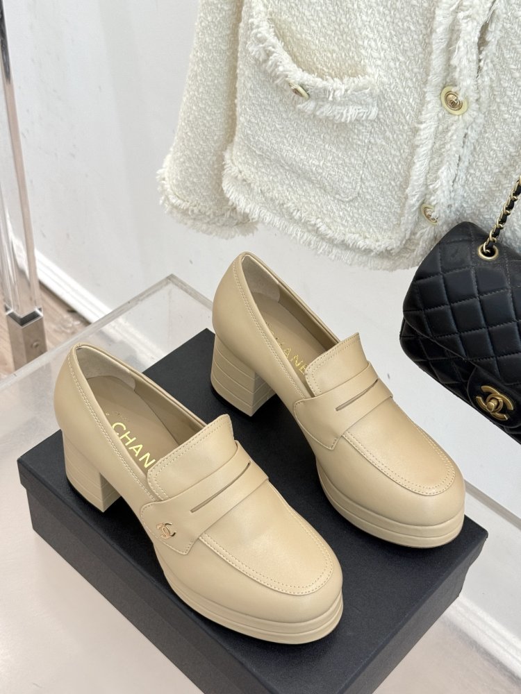 Туфли женские фото 3