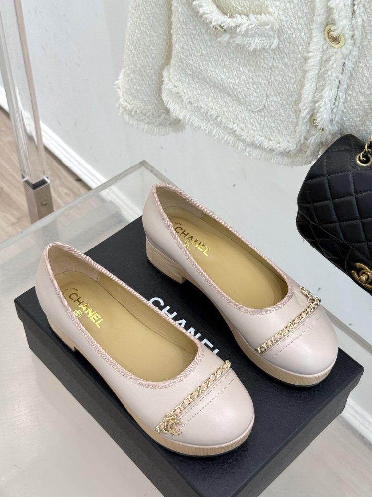 Туфли женские фото 3