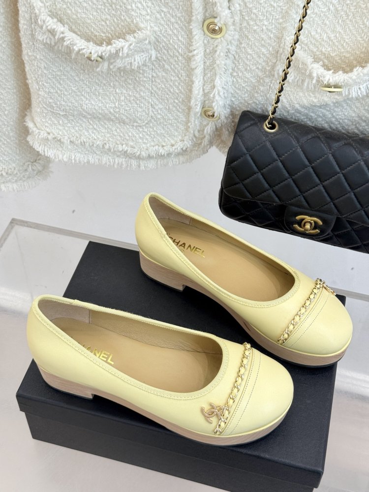 Туфли женские фото 3