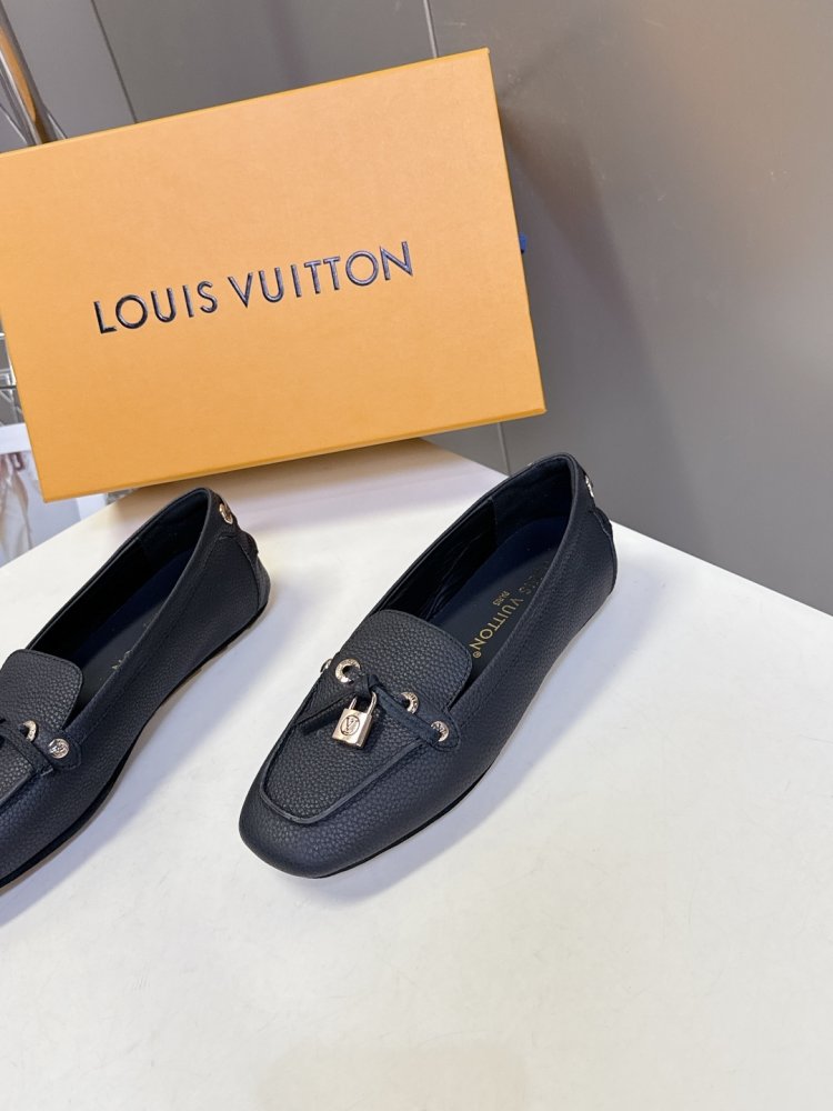 Туфли женские фото 3