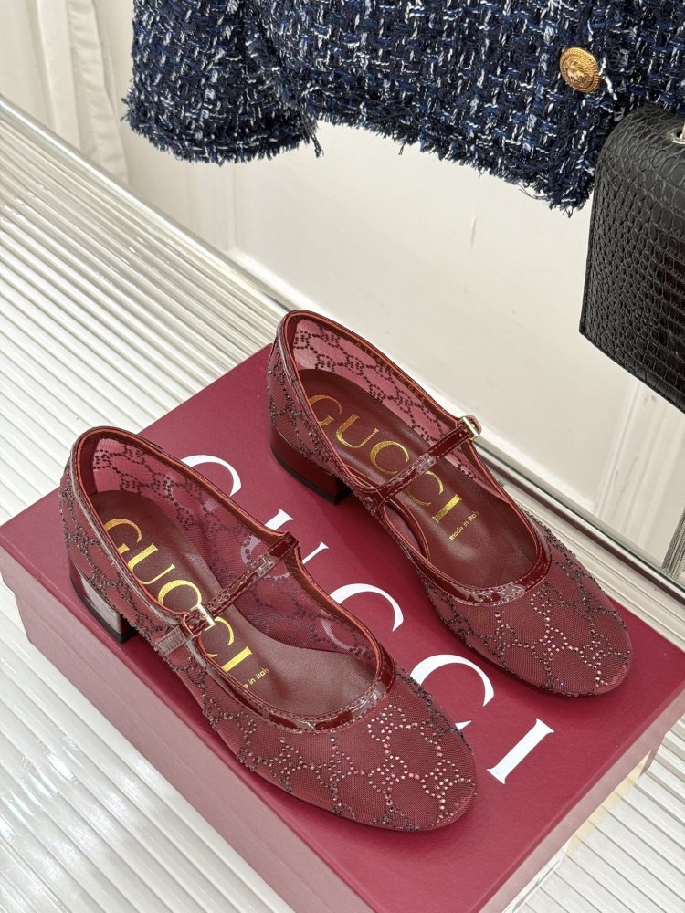 Туфли женские фото 3