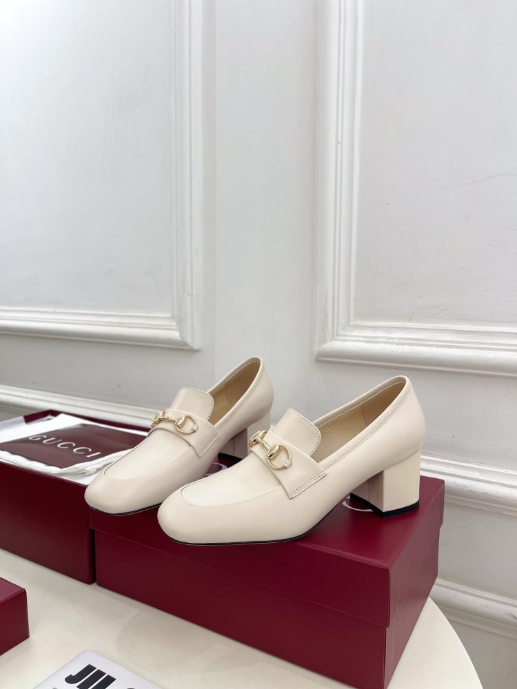 Туфли женские фото 3