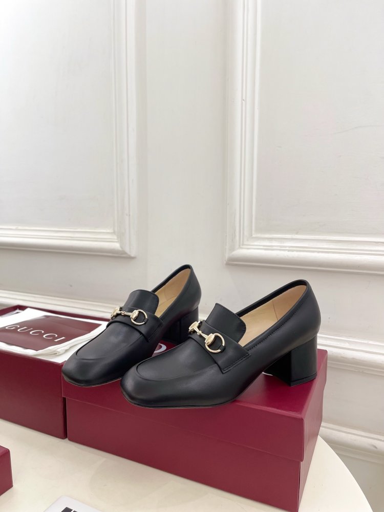 Туфли женские фото 3