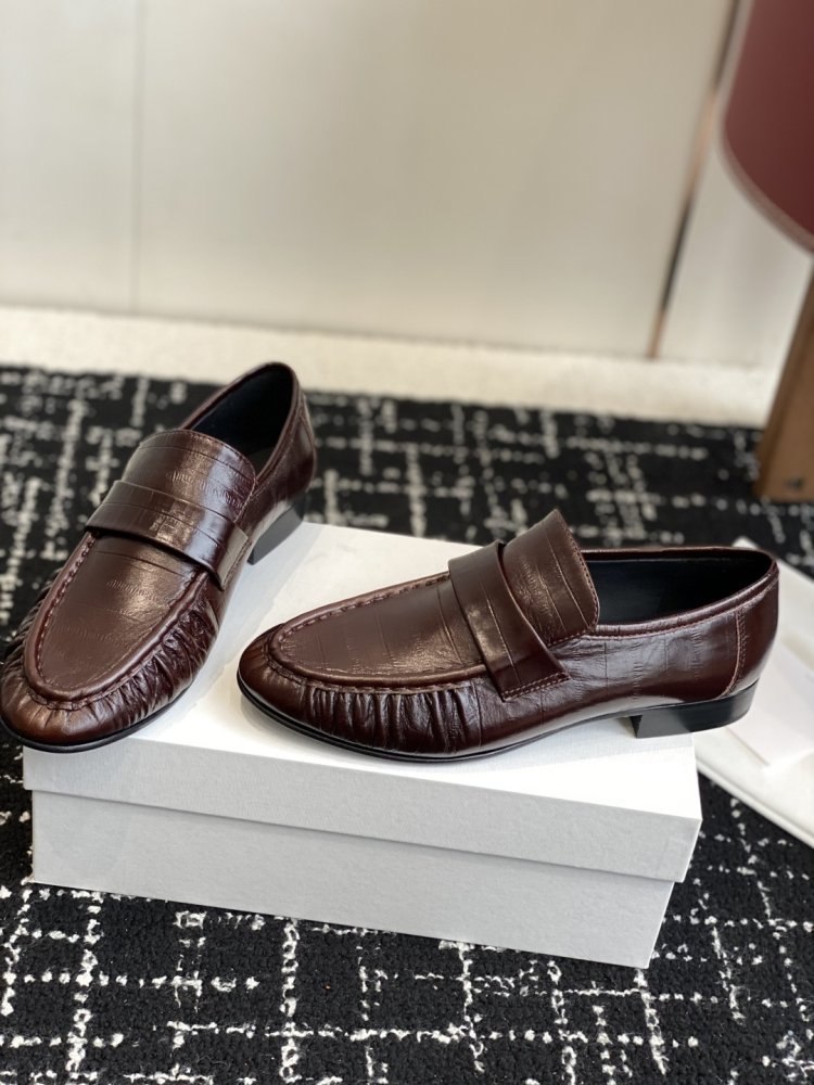 Туфли женские фото 3