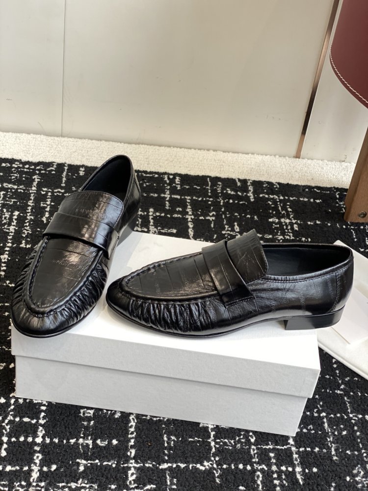 Туфли женские фото 3