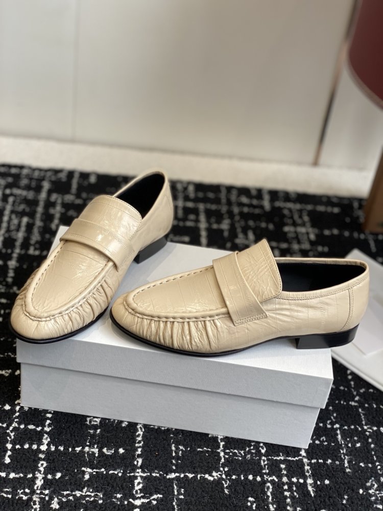 Туфли женские фото 3