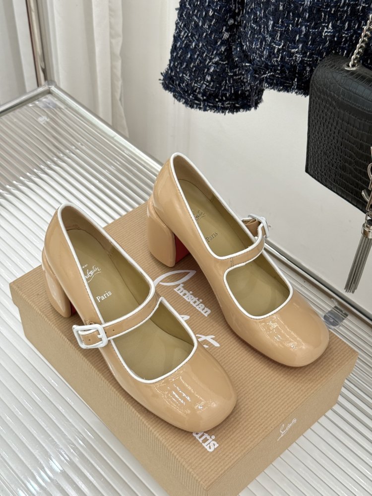 Туфли женские фото 3