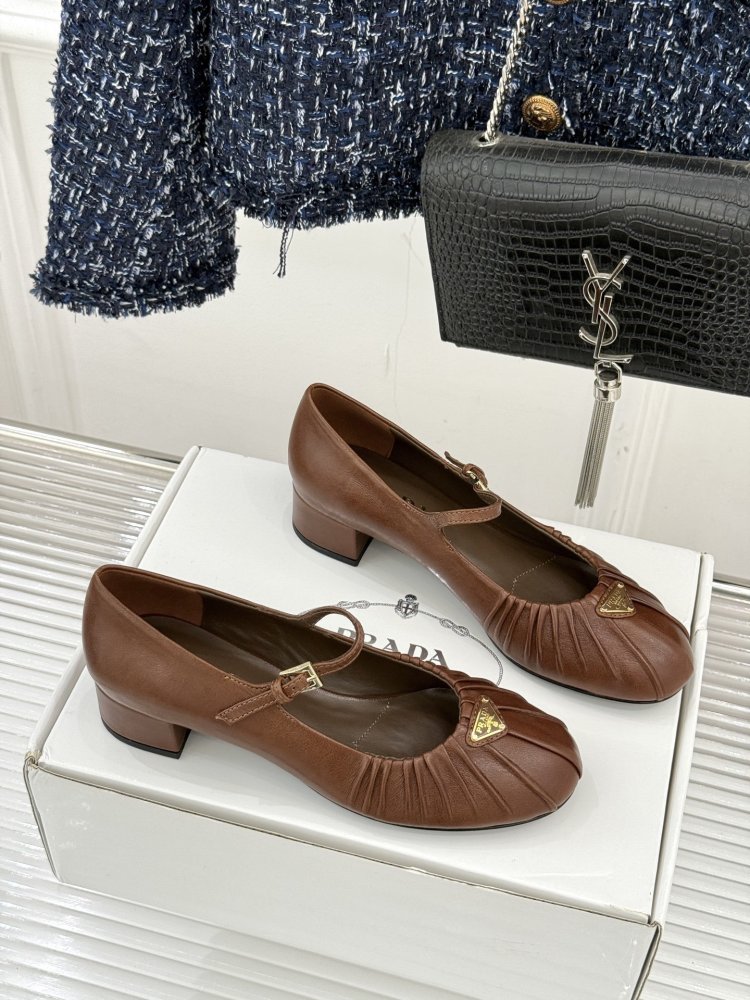 Туфли женские фото 3