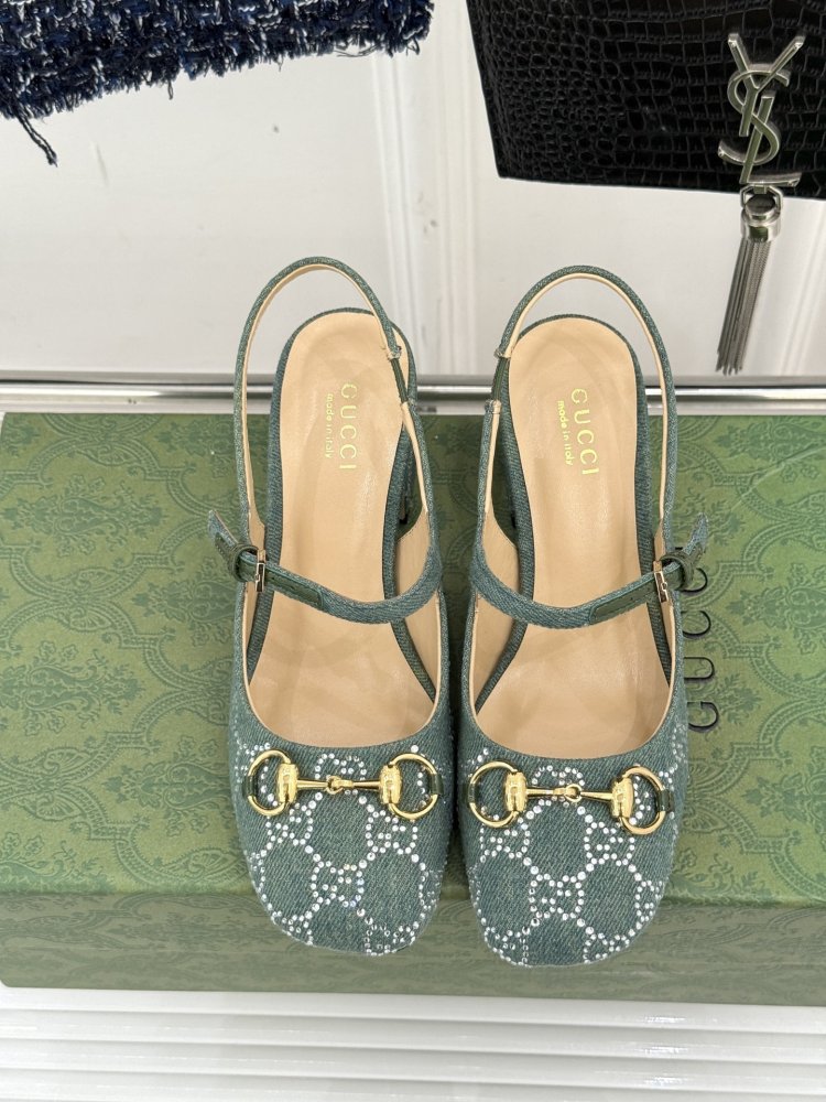 Туфли женские фото 4