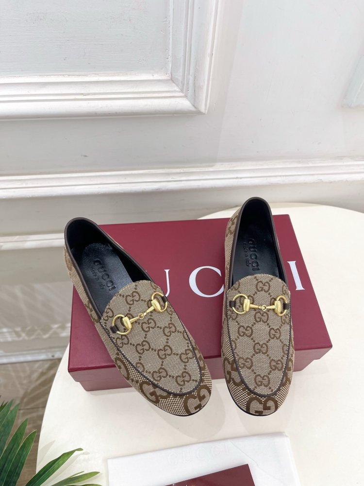 Туфлі жіночі фото 4