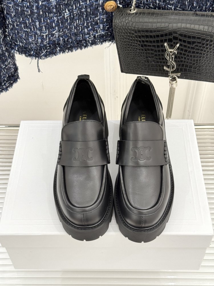 Туфлі жіночі фото 4