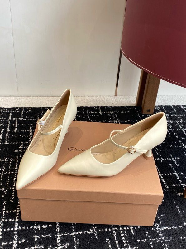 Туфли женские фото 4