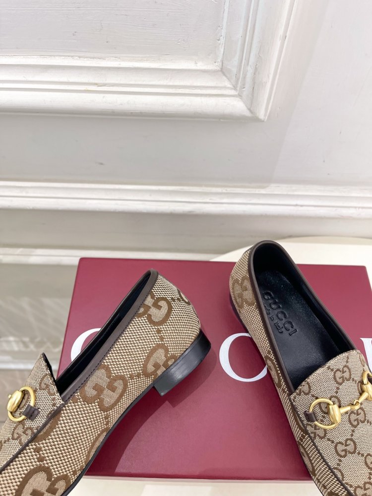 Туфлі жіночі фото 6