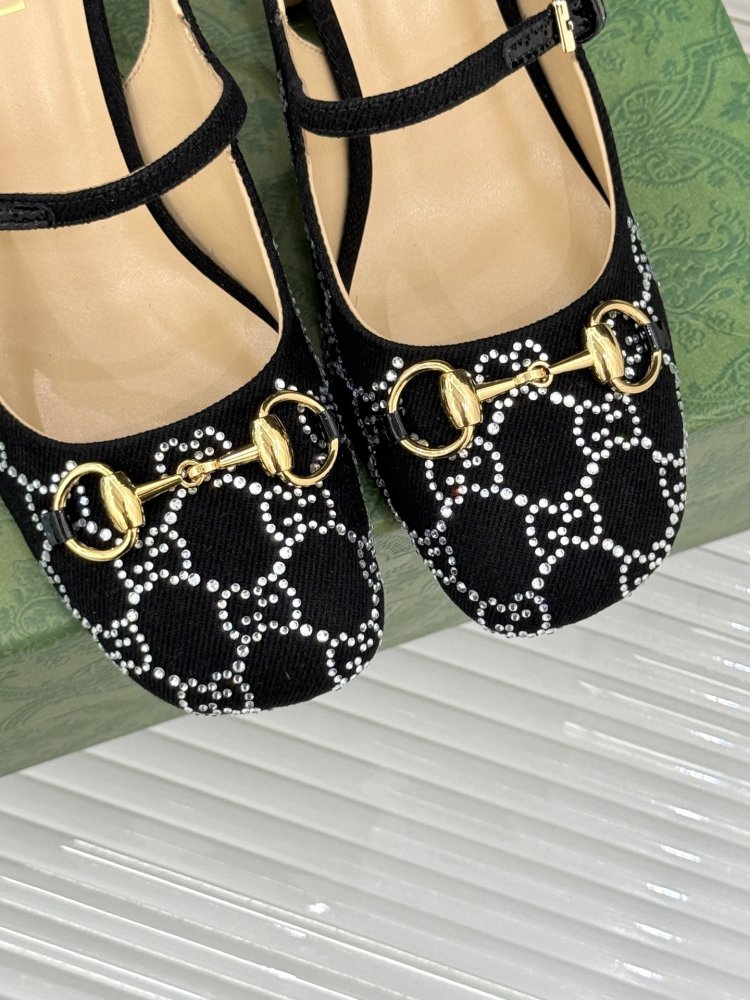 Туфли женские фото 7