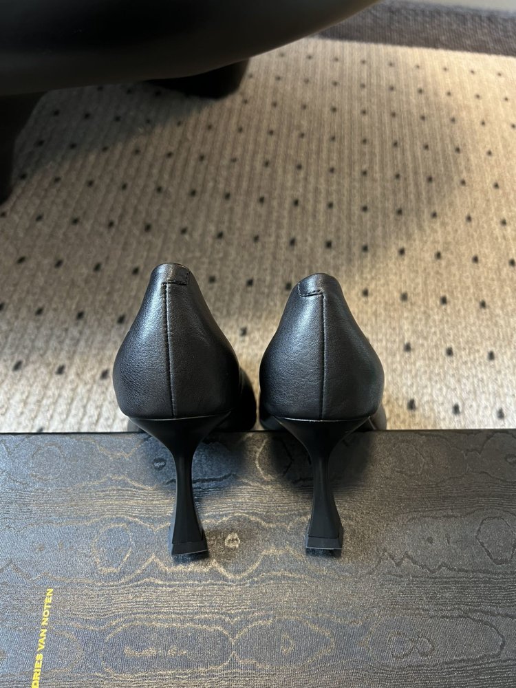 Туфли женские фото 7