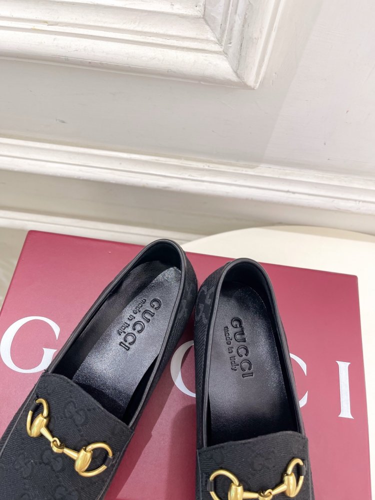 Туфли женские фото 8