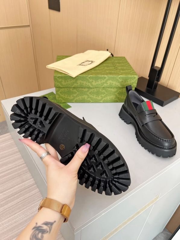 Туфлі жіночі фото 8