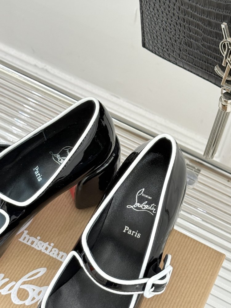 Туфли женские фото 8