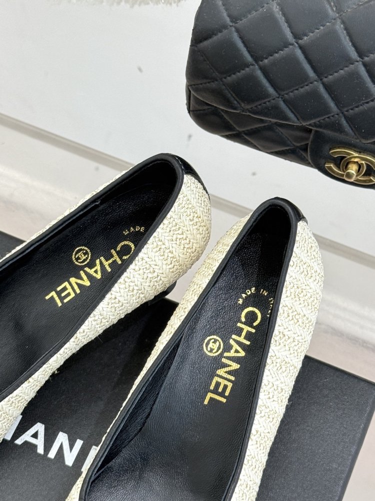 Туфлі жіночі фото 8