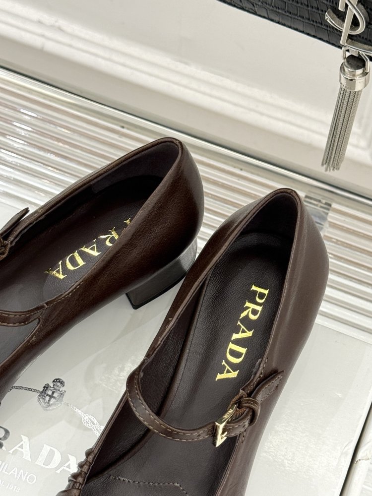 Туфли женские фото 8